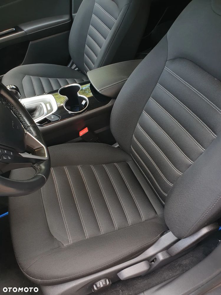 Ford Mondeo 2.0 TDCi Titanium - 24
