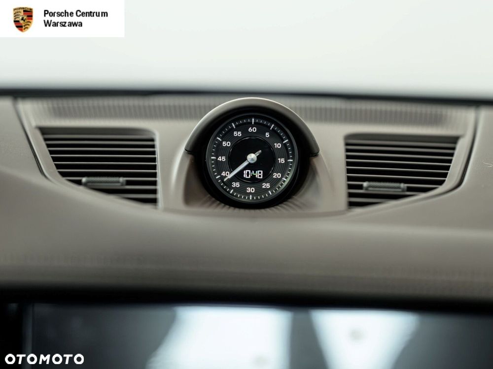 Porsche Panamera - 16