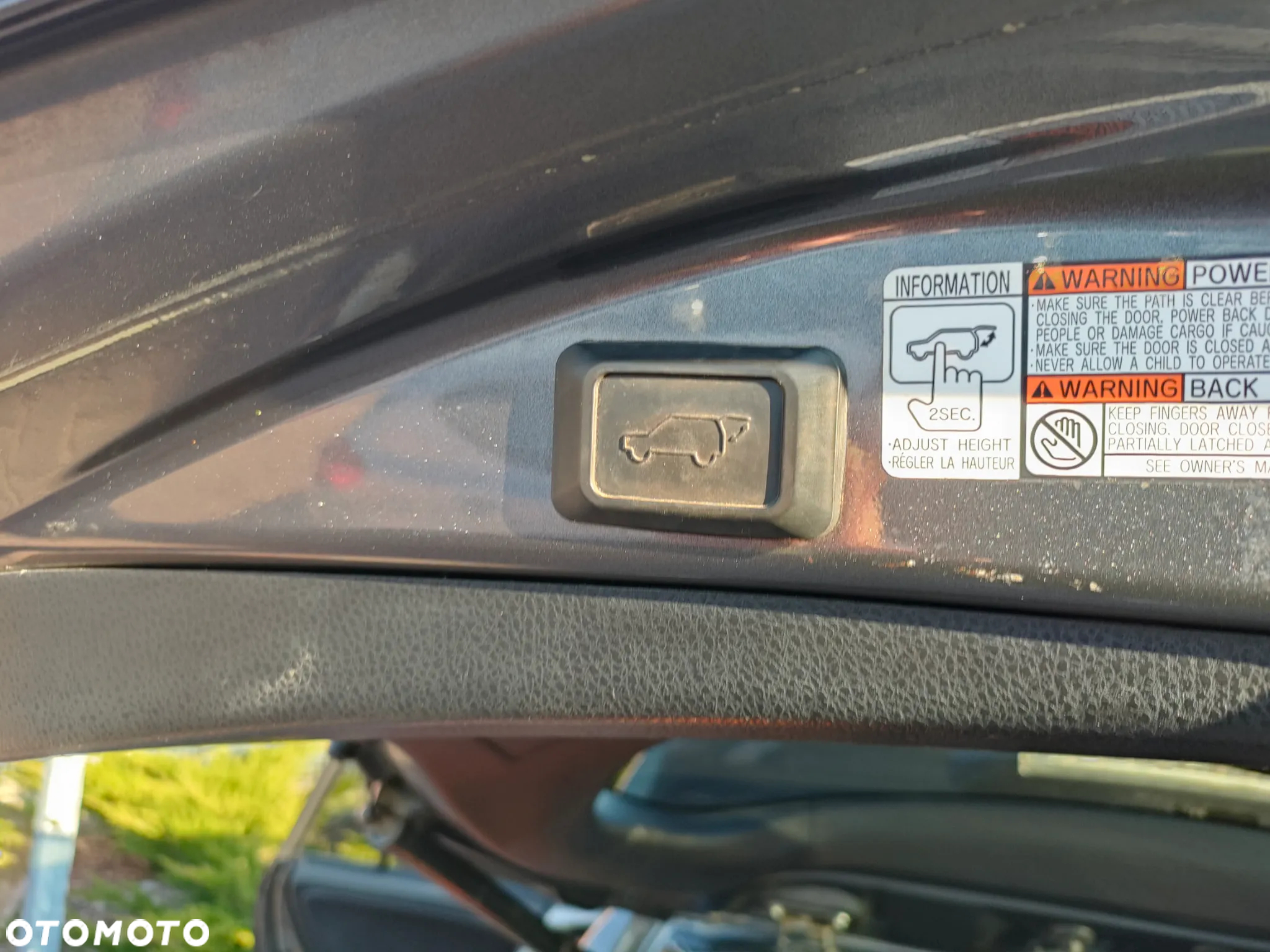 Toyota RAV4 Hybrid Premium 4x2 - 27