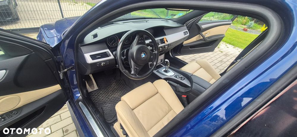 BMW Seria 5 525d Edition Sport - 10