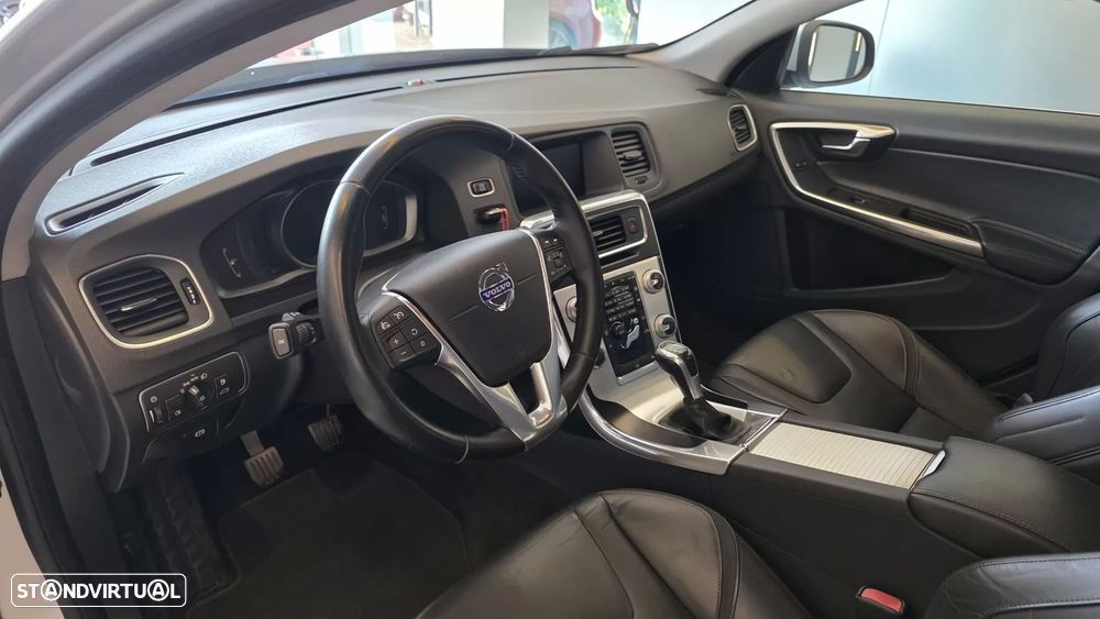 Volvo V60 2.0 D4 VOR - 43