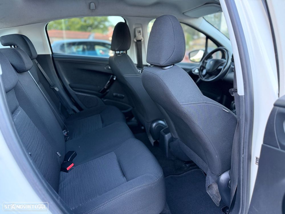 Peugeot 208 1.6 BlueHDi Style - 12