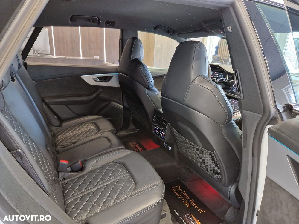 Audi Q8 - 11