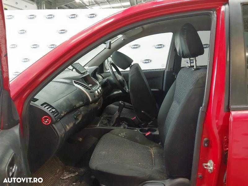Dezmembrez Mitsubishi L200 2.5 Diesel 2014 - 6