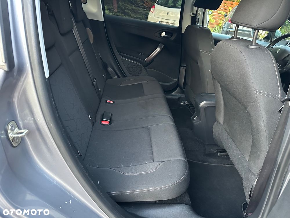 Peugeot 2008 PureTech 82 Style - 16