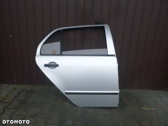 DRZWI PRAWY TYŁ PRAWE TYLNE SKODA FABIA I HB KOMPLETNE - 2