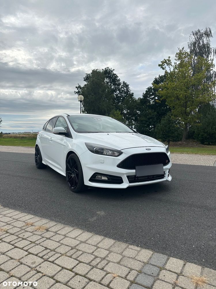 Ford Focus 2.0 EcoBoost ST - 2