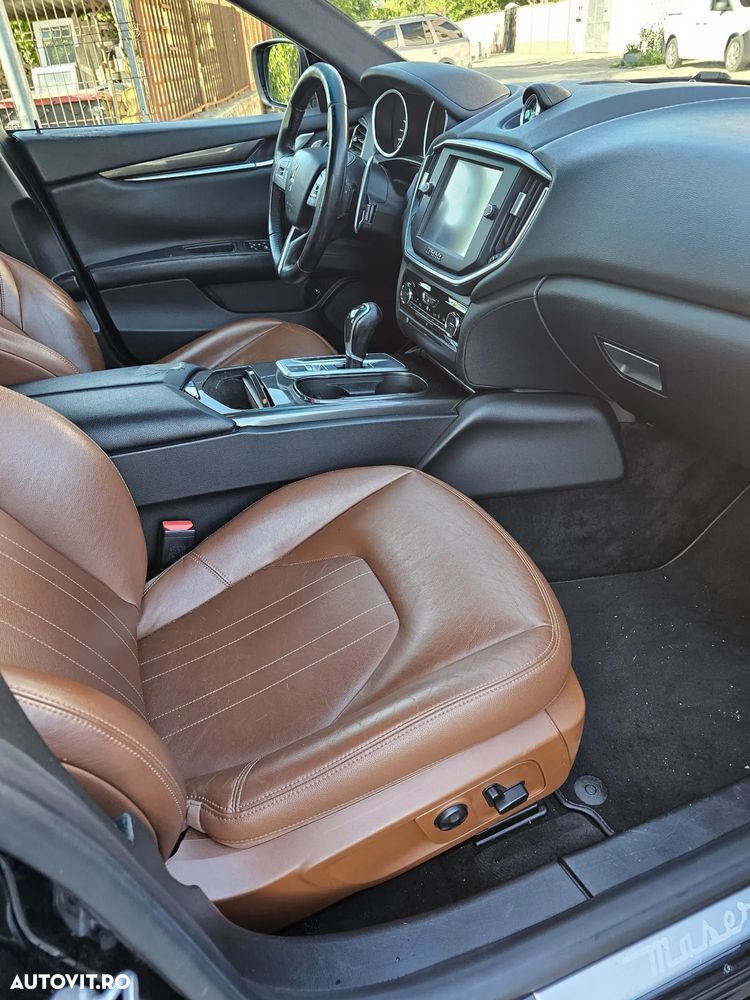 Maserati Ghibli - 4