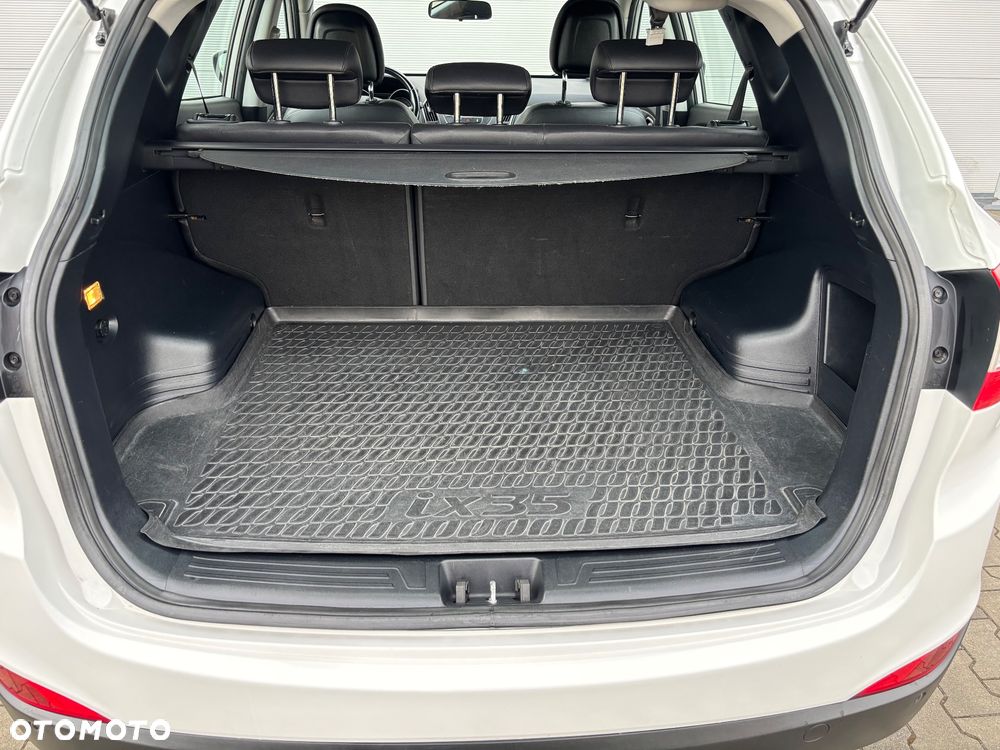 Hyundai ix35 1.6 2WD Fifa World Cup Edition - 34