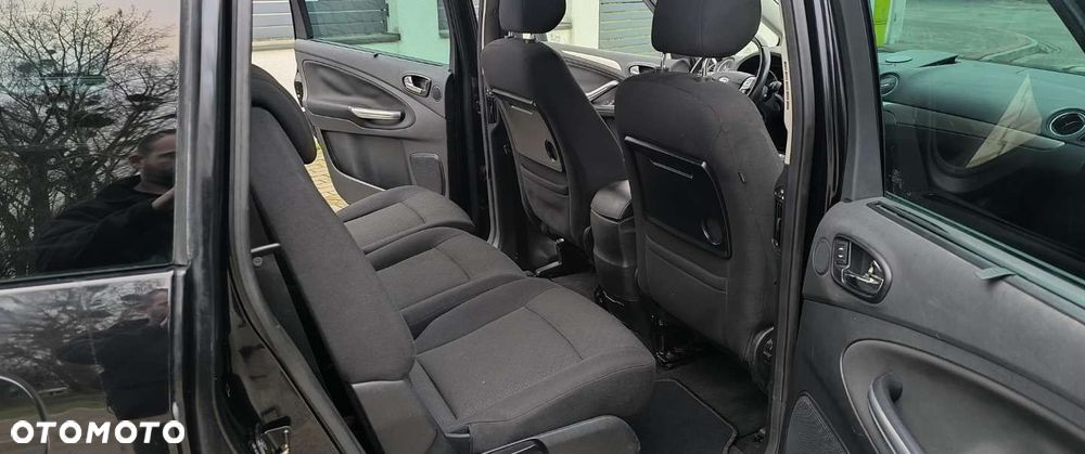 Ford Galaxy - 27