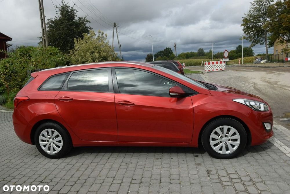 Hyundai i30 blue 1.4 Trend - 9
