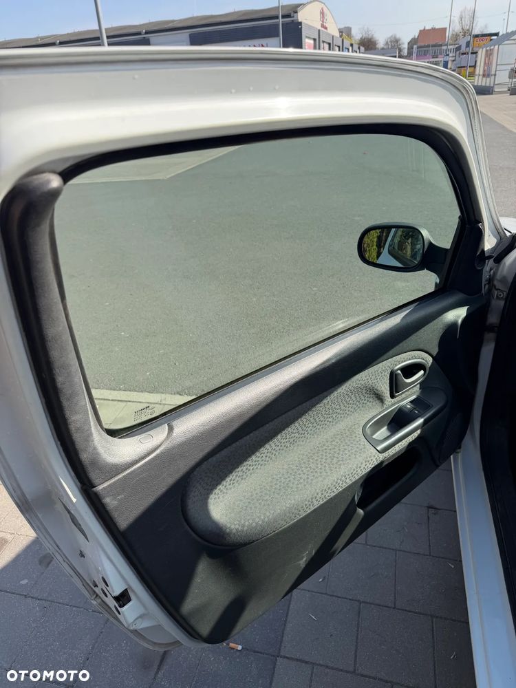 Renault Clio 1.5 dCi Campus - 12