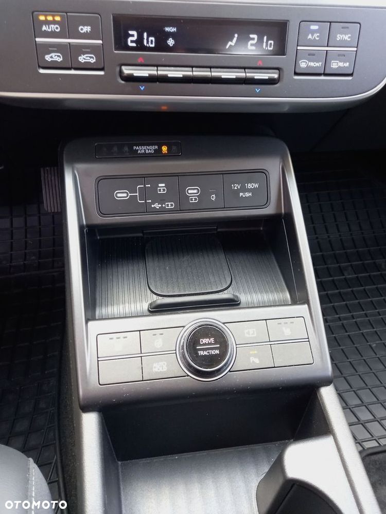 Hyundai Kona - 23