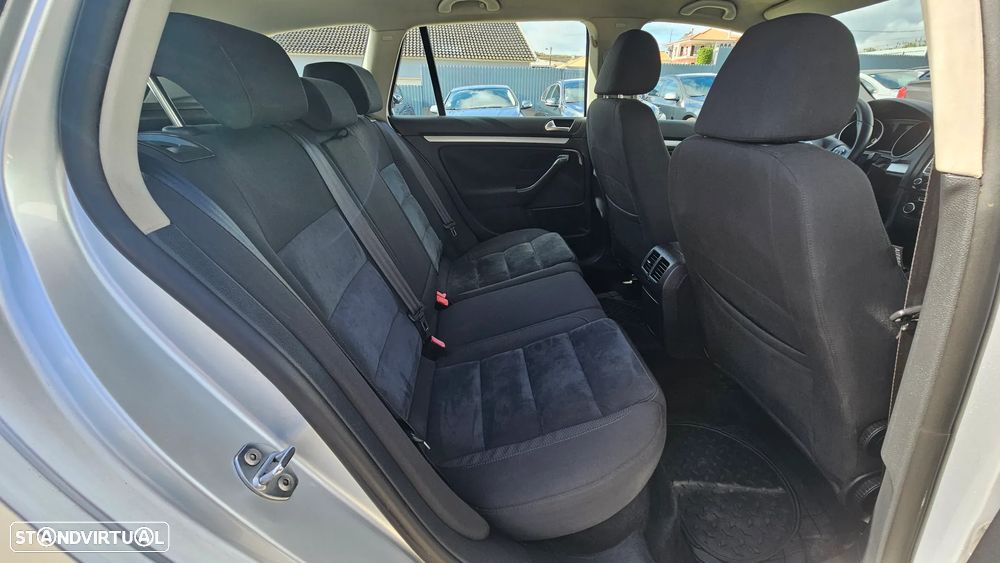 VW Golf Variant 1.6 TDi Highline - 25