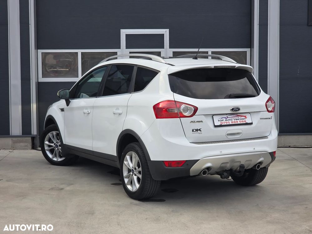 Ford Kuga 2.0 TDCi 4WD Powershift Titanium - 4