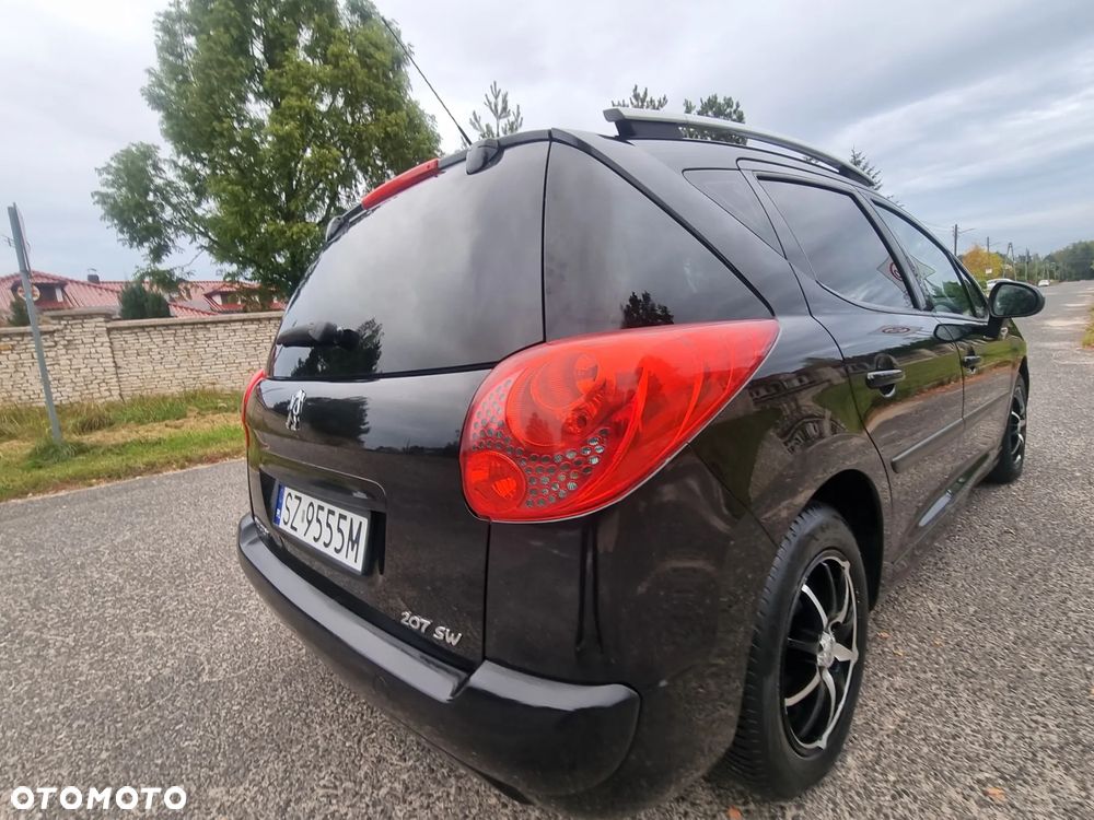Peugeot 207 1.4 16V Presence - 16