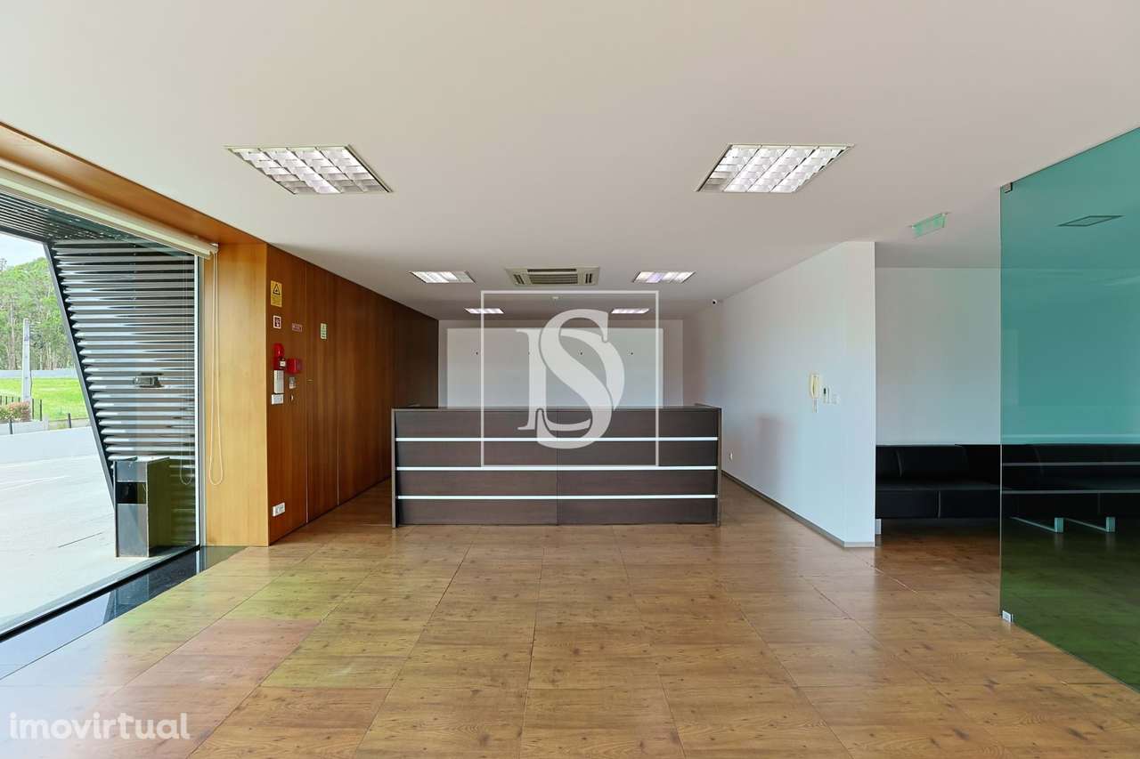 PAVILHÃO c/ Licença p/ Armazém e Serviços em Barcelos - Grande imagem: 2/21