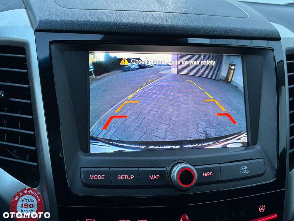 SsangYong/KGM Tivoli e-XGi 160 2WD Black+White - 11