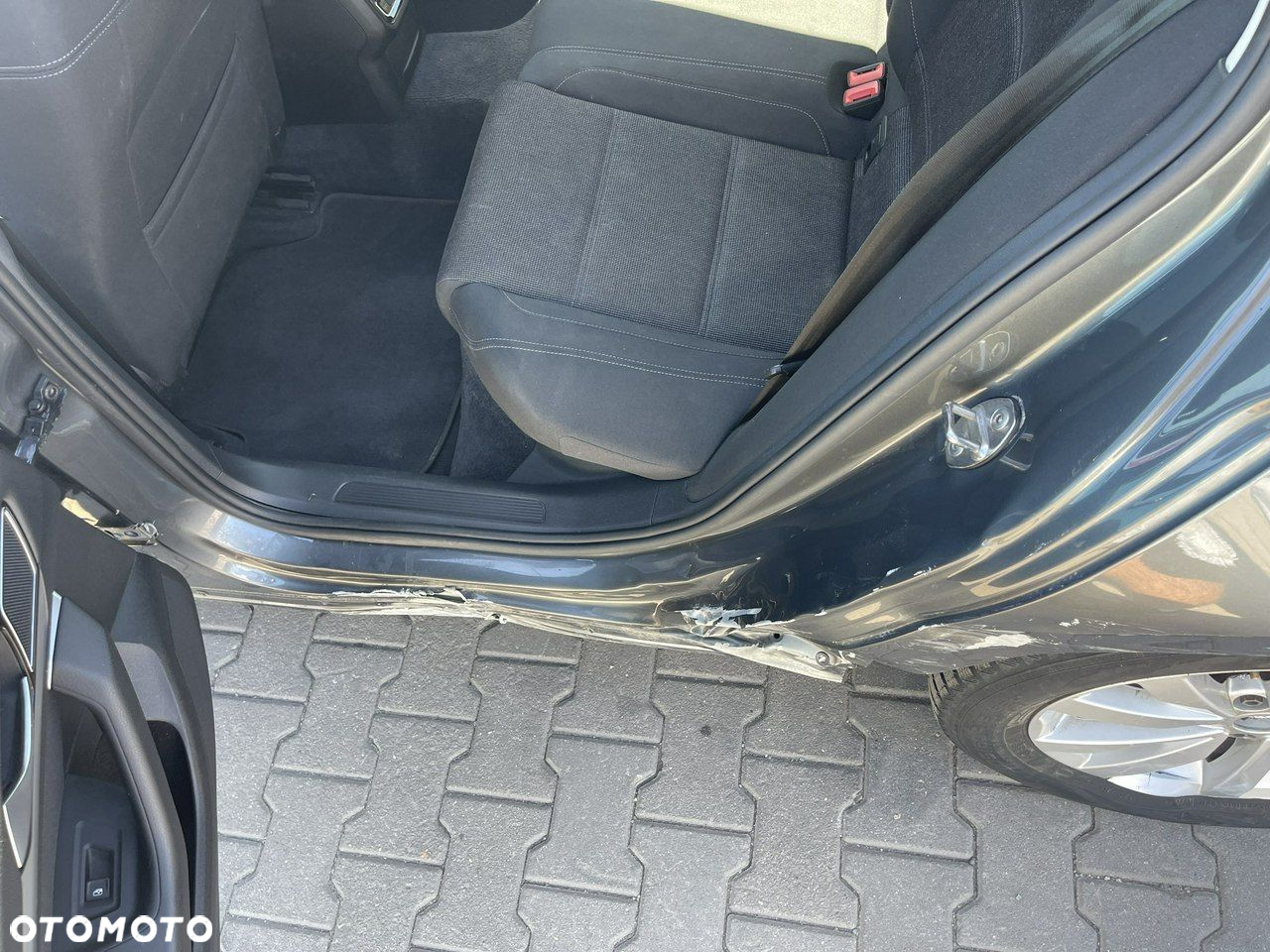 Volkswagen Passat Variant 2.0 TDI SCR BlueMotion Comfortline - 6