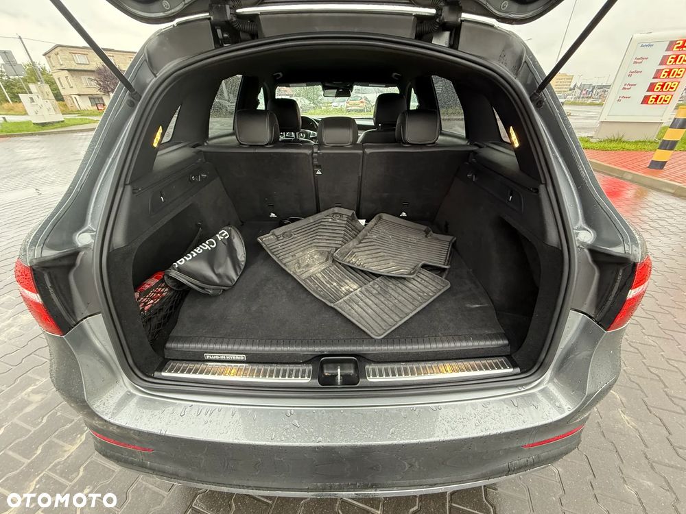 Mercedes-Benz GLC - 11