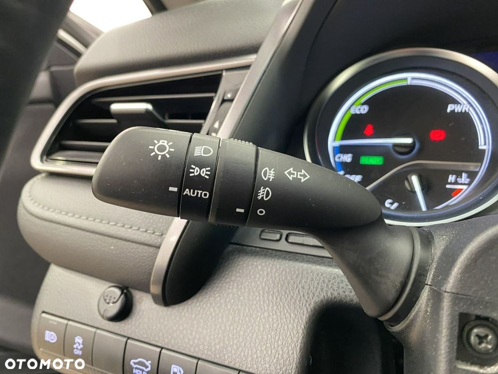 Toyota Camry - 26