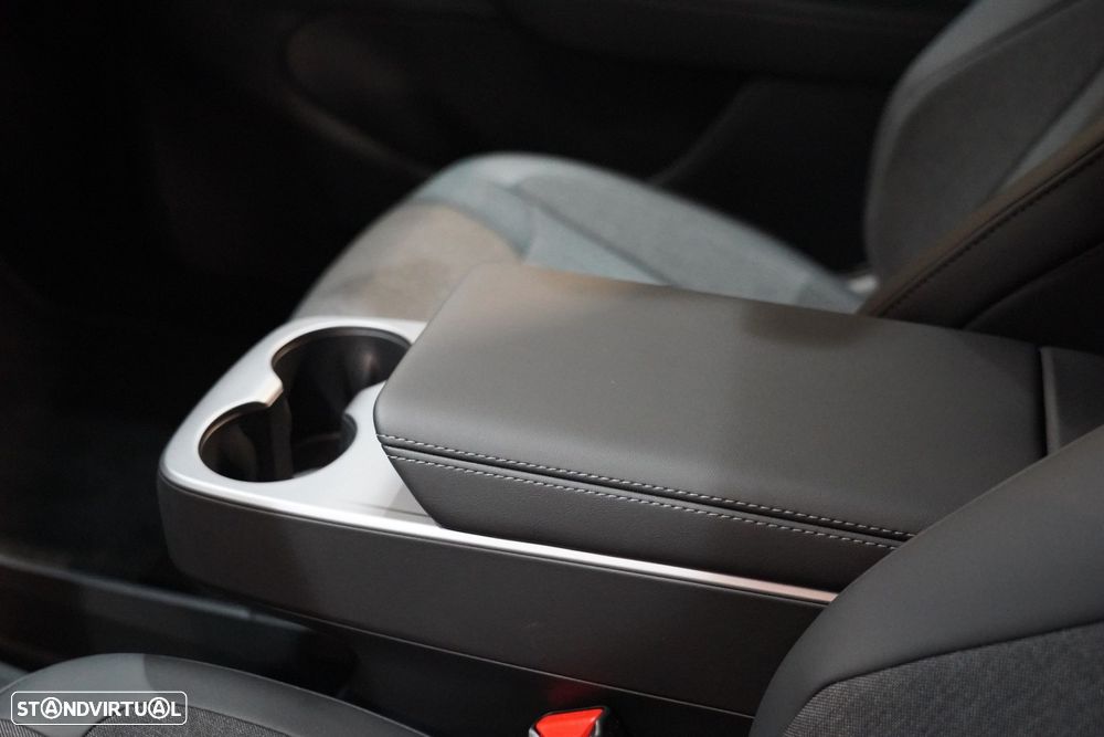 Tesla Model Y Long Range Tração Traseira - 18