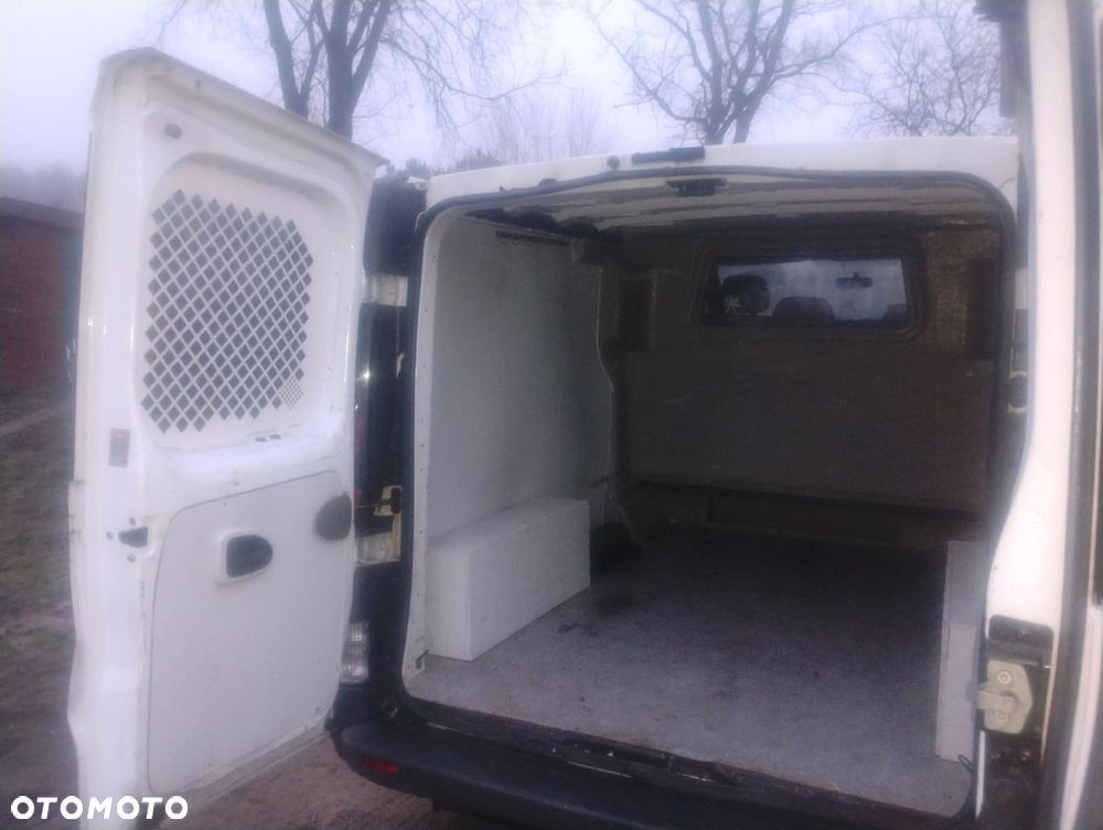 Opel Vivaro - 10