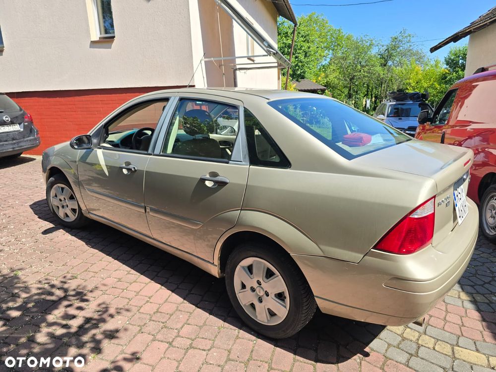Ford Focus - 8