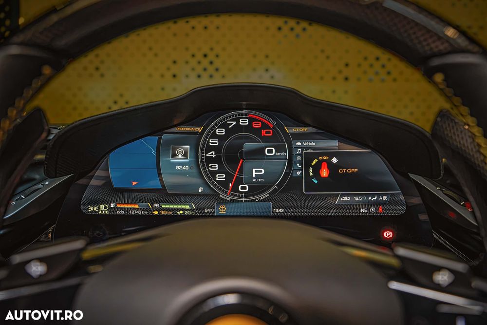 Ferrari SF90 Stradale - 30