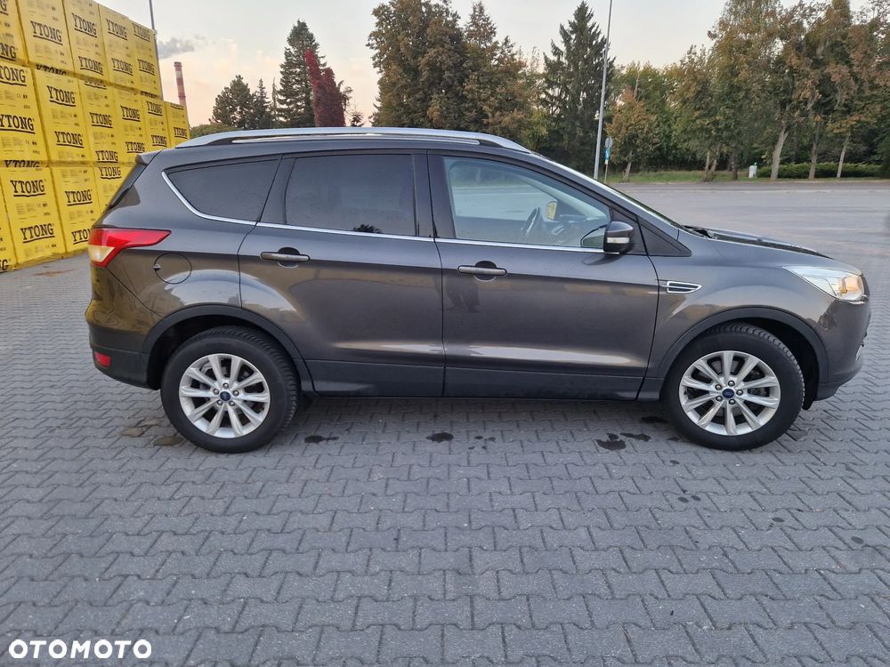 Ford Kuga 2.0 TDCi 2x4 Titanium - 5