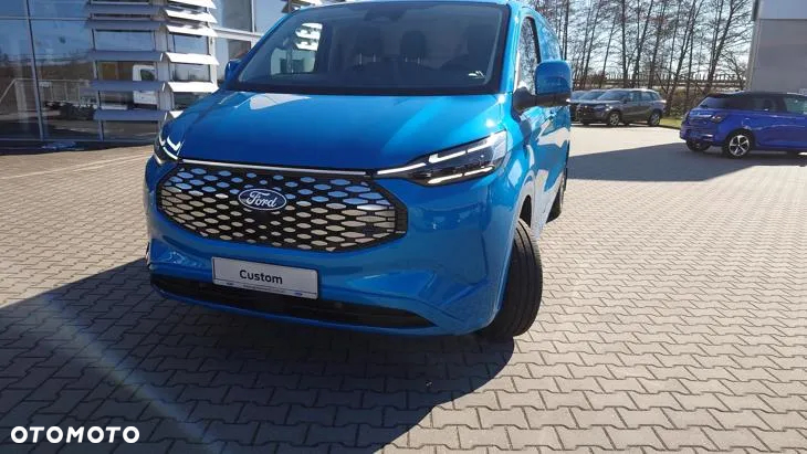 Ford Transit E-Custom - 32