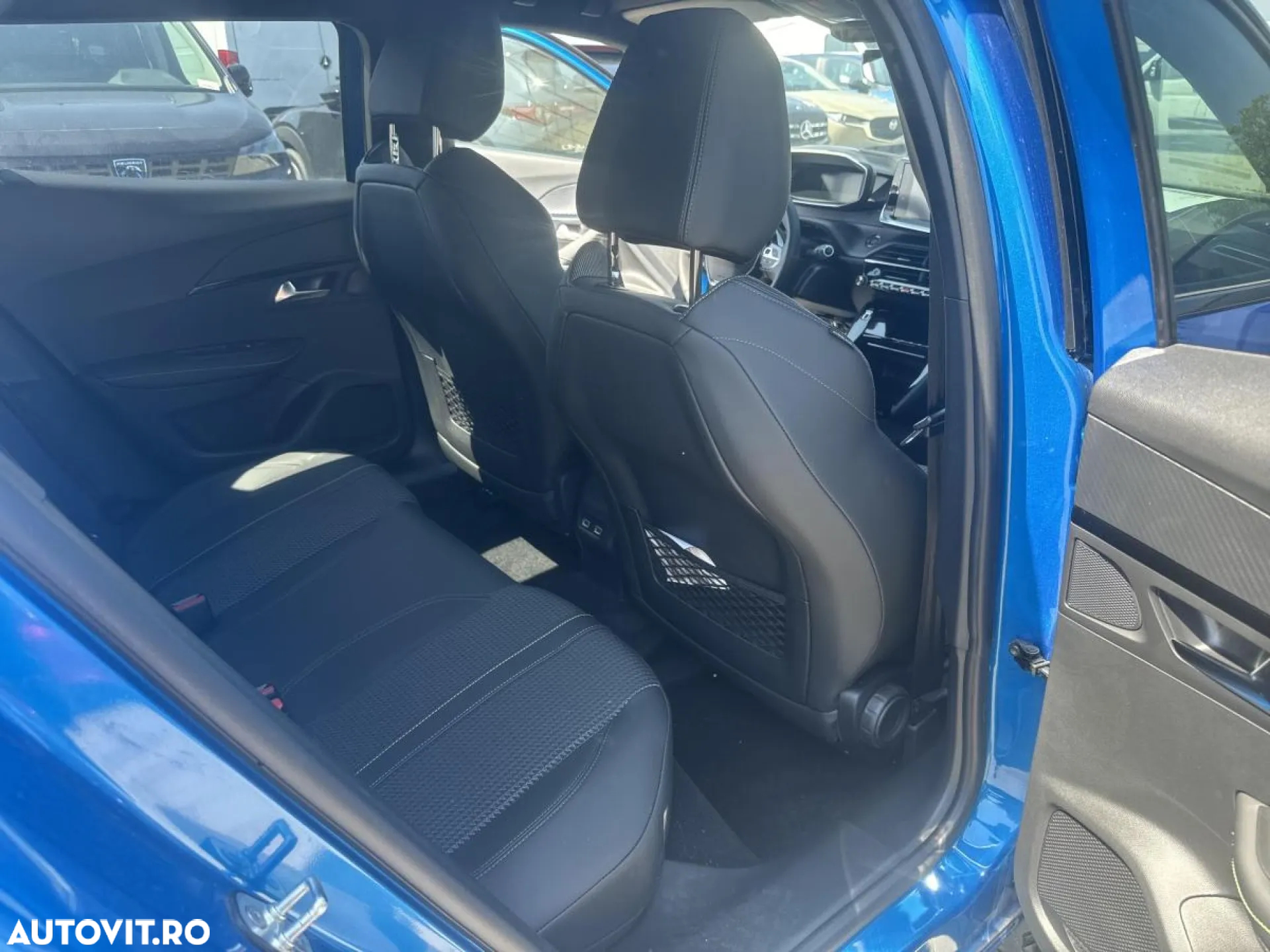 Peugeot 2008 - 12