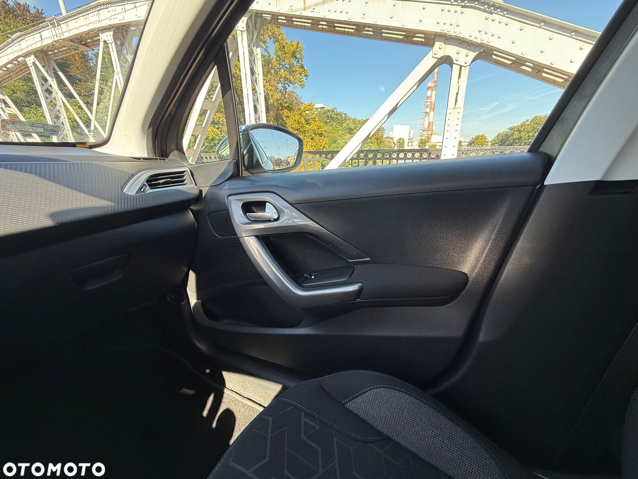 Peugeot 2008 1.6 BlueHDi Style - 34