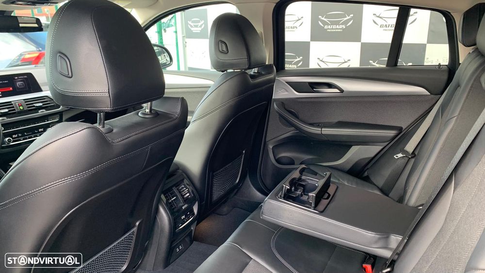 BMW X4 xDrive20d Aut. Advantage - 31