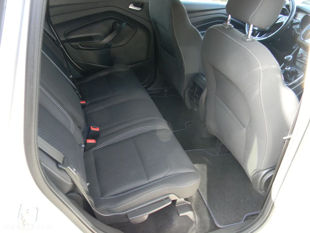 Ford Kuga 1.5 EcoBoost 2x4 Business Edition - 21