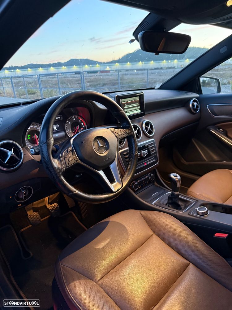 Mercedes-Benz A 180 CDI AMG Line - 13