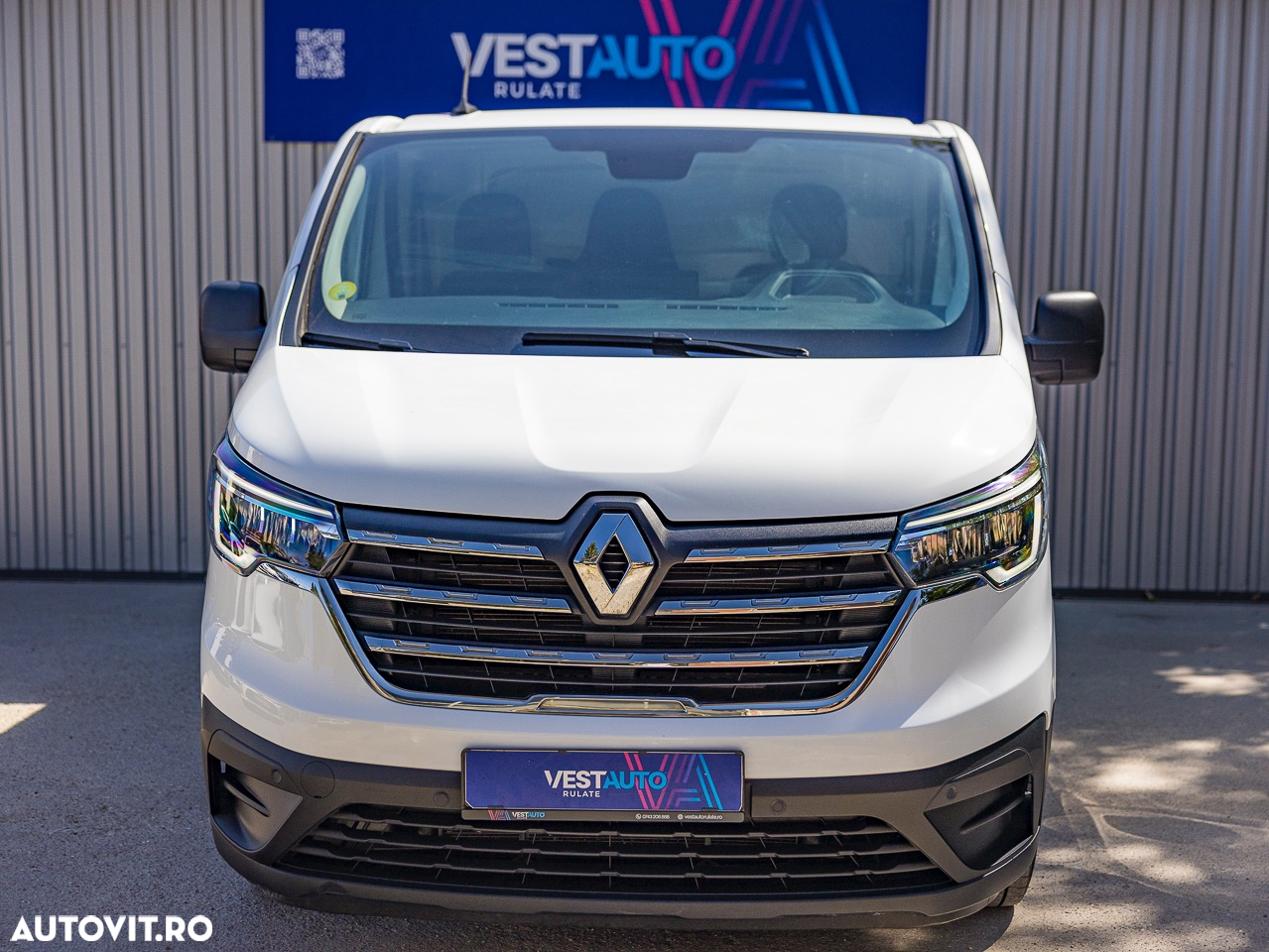 Renault Trafic 2.0 Blue dCi 130 Furgon Cabina Dubla L2H1 - 23