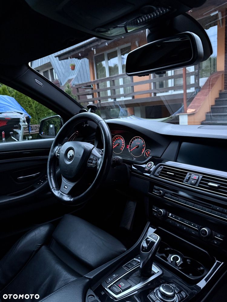 BMW Seria 5 535i xDrive - 31