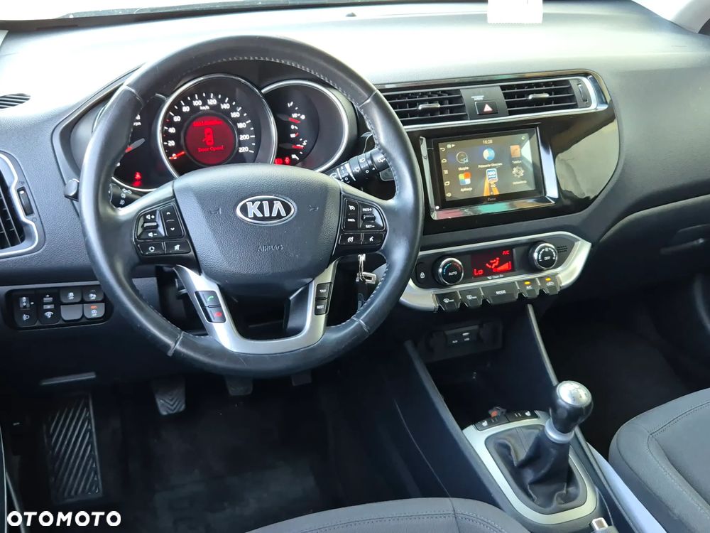 Kia Rio 1.2 Dream Team Edition - 5