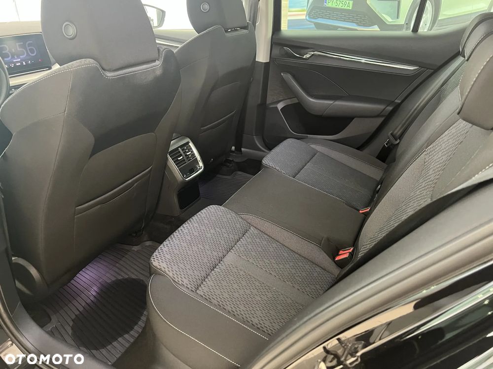 Skoda Octavia 2.0 TSI 4x4 Style DSG - 11
