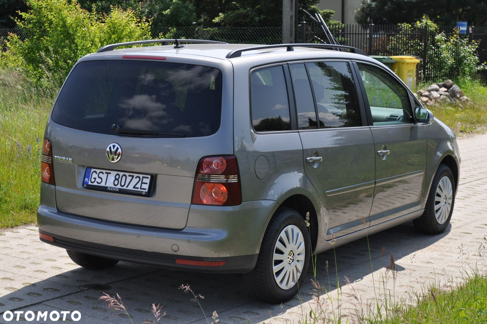 Volkswagen Touran - 4