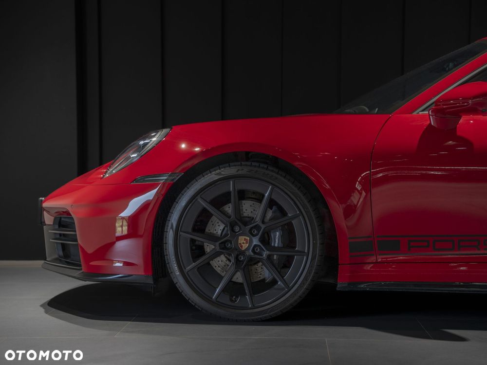Porsche 911 Carrera - 8