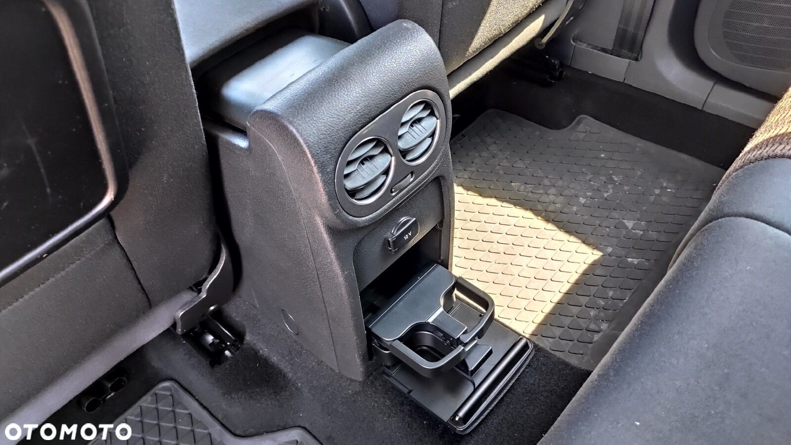 Volkswagen Tiguan - 22