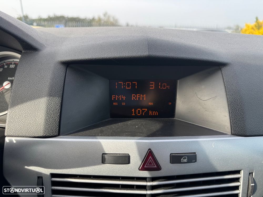 Opel Astra GTC 1.3 CDTi - 19