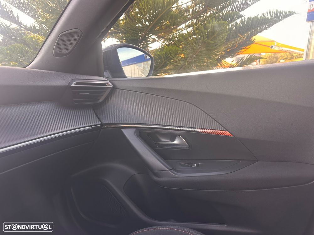 Peugeot 2008 1.2 PureTech Active Pack - 39