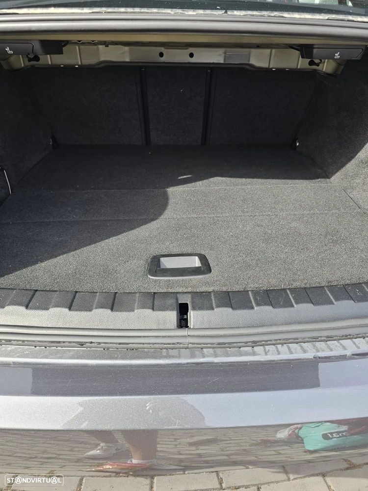 BMW 320 e Aut. M Sport - 14