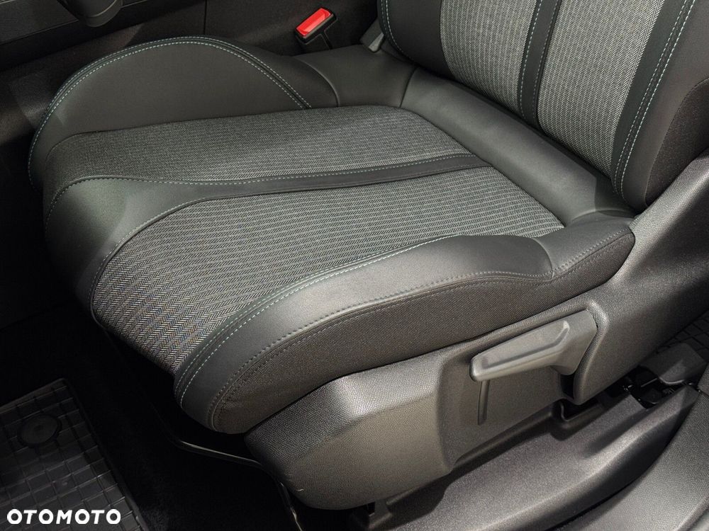 Peugeot 3008 1.2 PureTech Allure Pack S&S EAT8 - 11