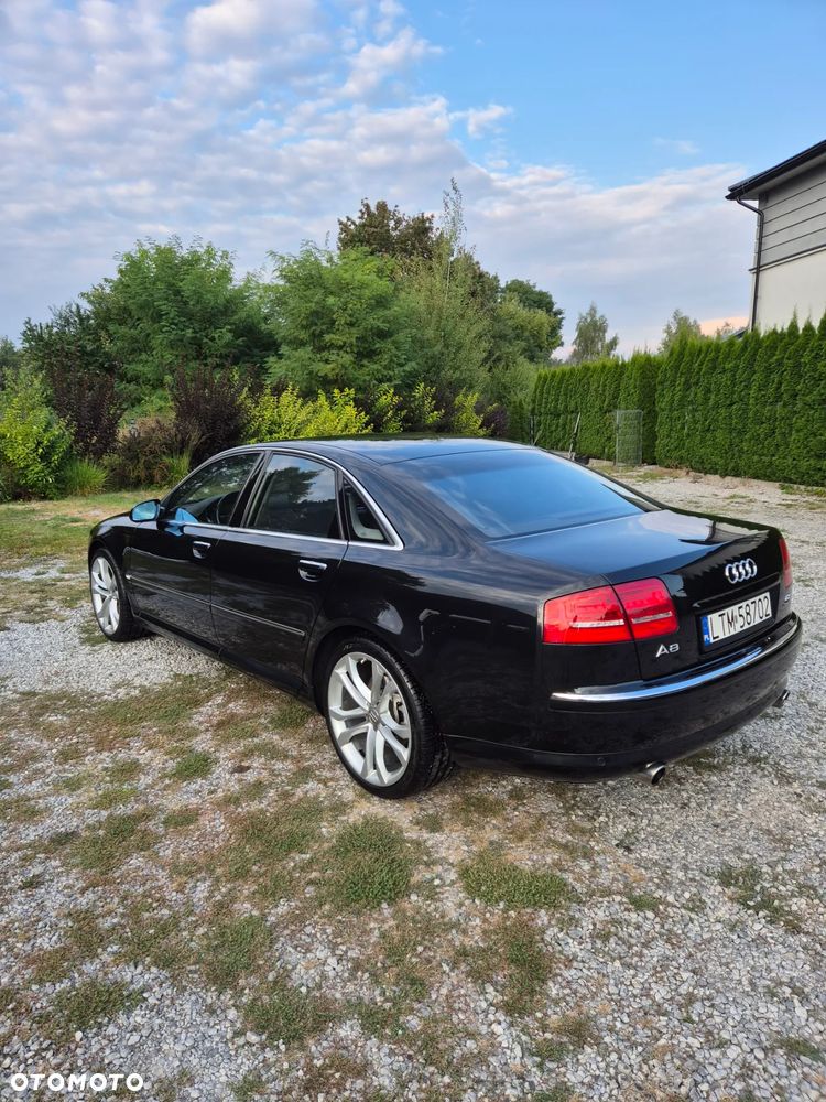 Audi A8 4.2 Quattro - 8