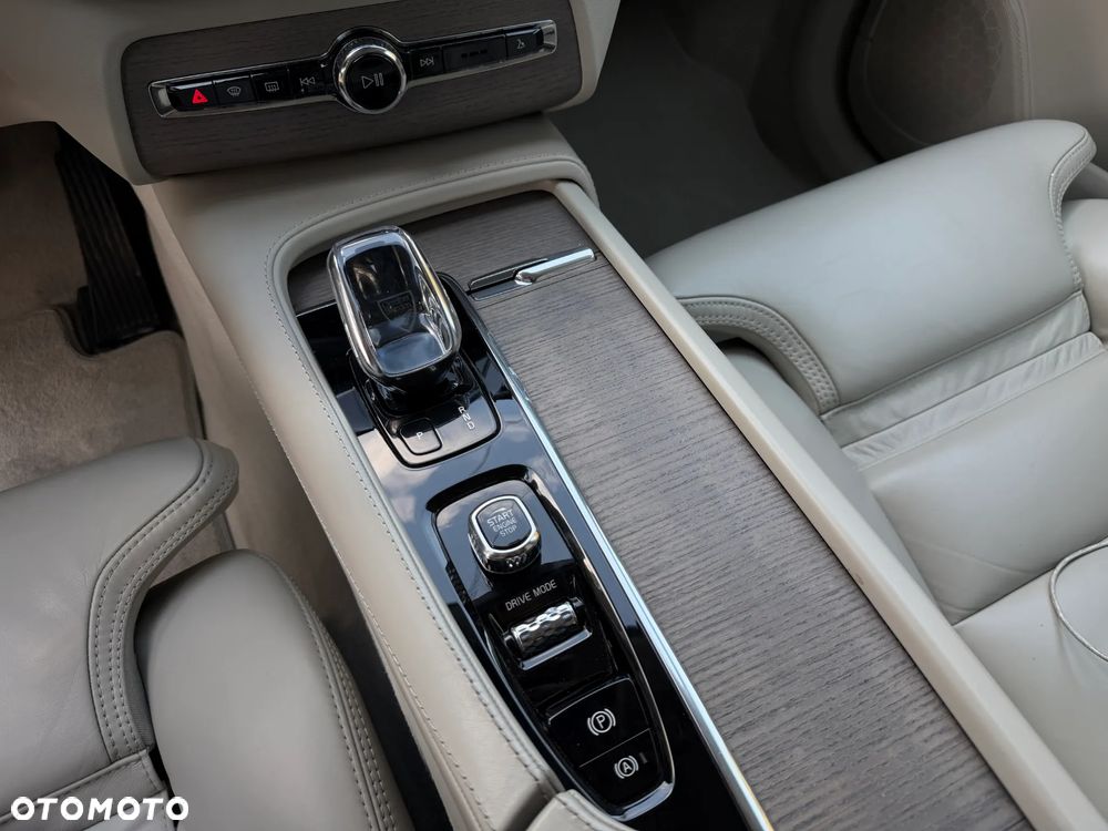 Volvo XC 90 D5 AWD Inscription - 22