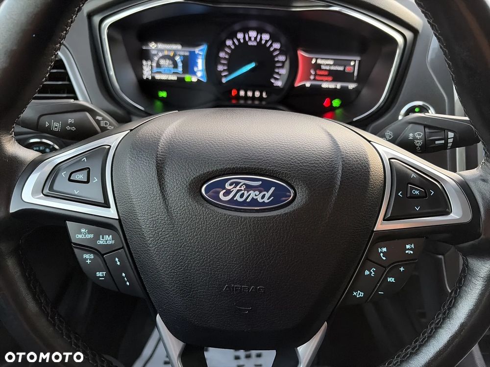 Ford Mondeo 2.0 Hybrid Titanium - 33